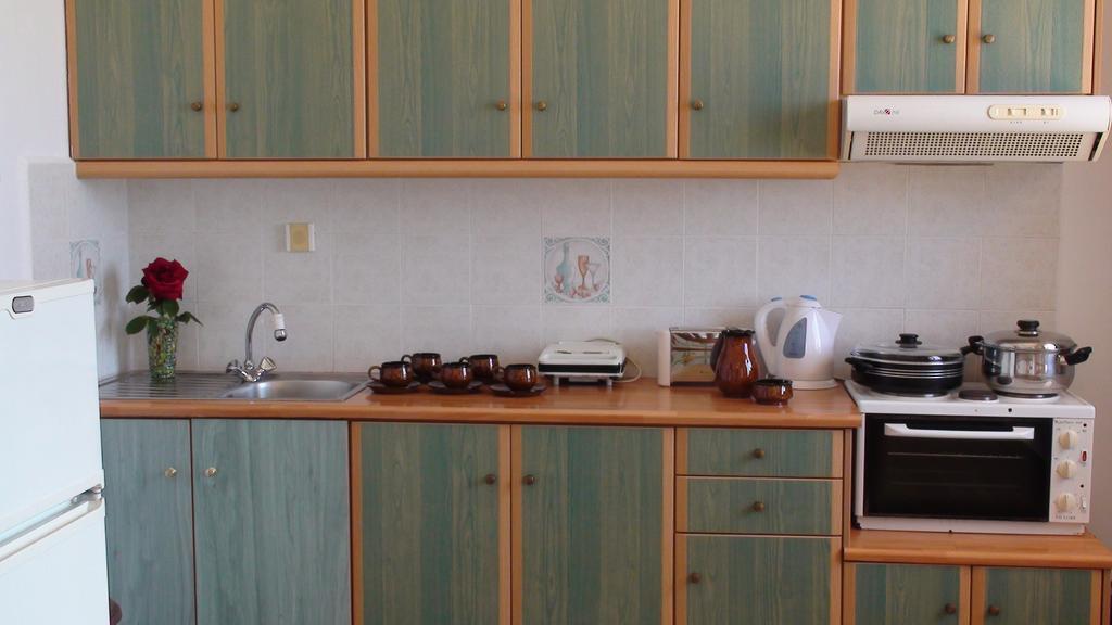 Constantinos Apartments Ласи Стая снимка