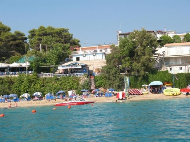 Constantinos Apartments Ласи Екстериор снимка